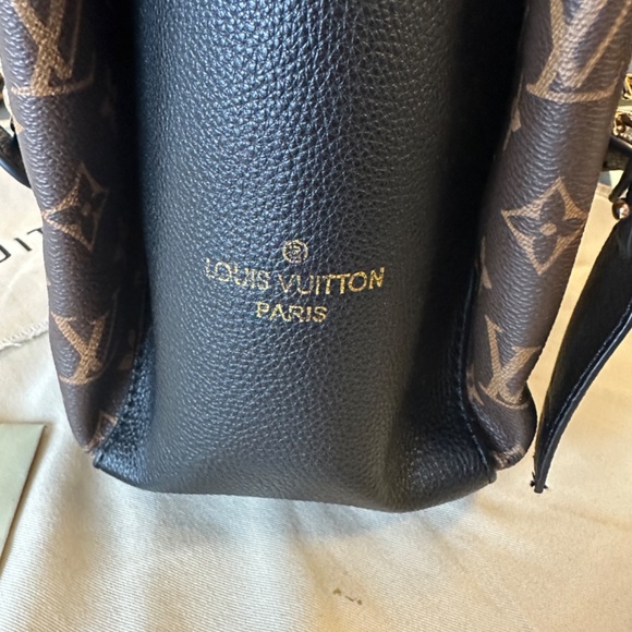 Louis Vuitton - Picture 11 of 15